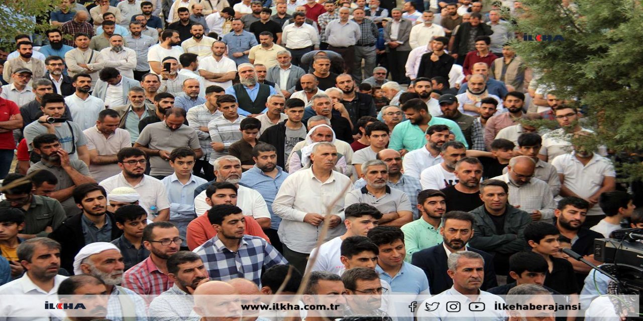 Şehîdên 6-8'ê Cotmehê li ber serê qebrên xwe hatin bîranîn