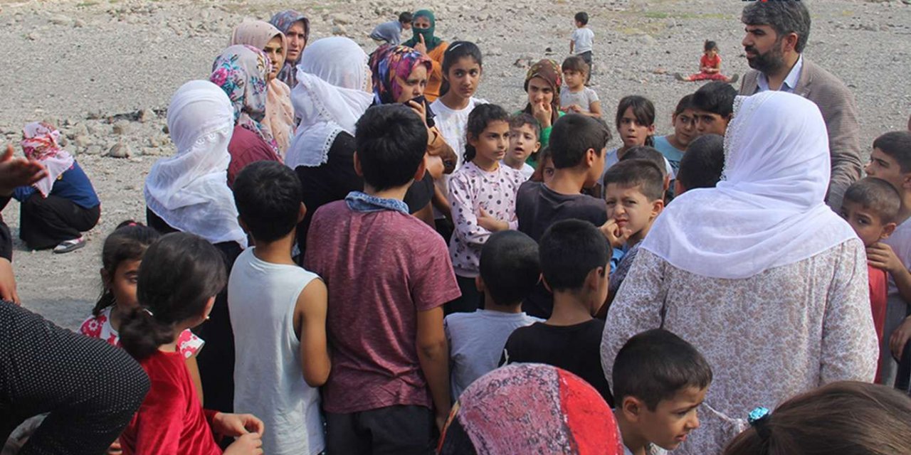 Mahallelinin okul sorunu çözüme kavuşturulacak