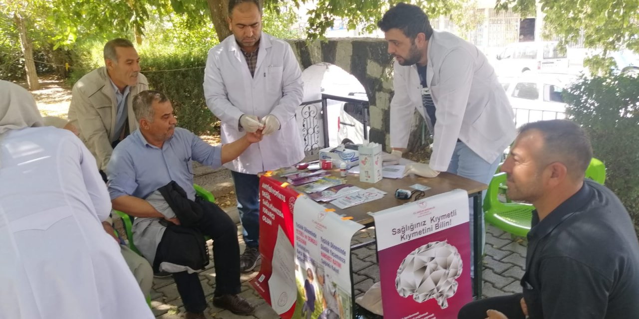 Çınar İlçe Sağlık Müdürlüğü çalışanları camilerde halkı bilgilendirdi