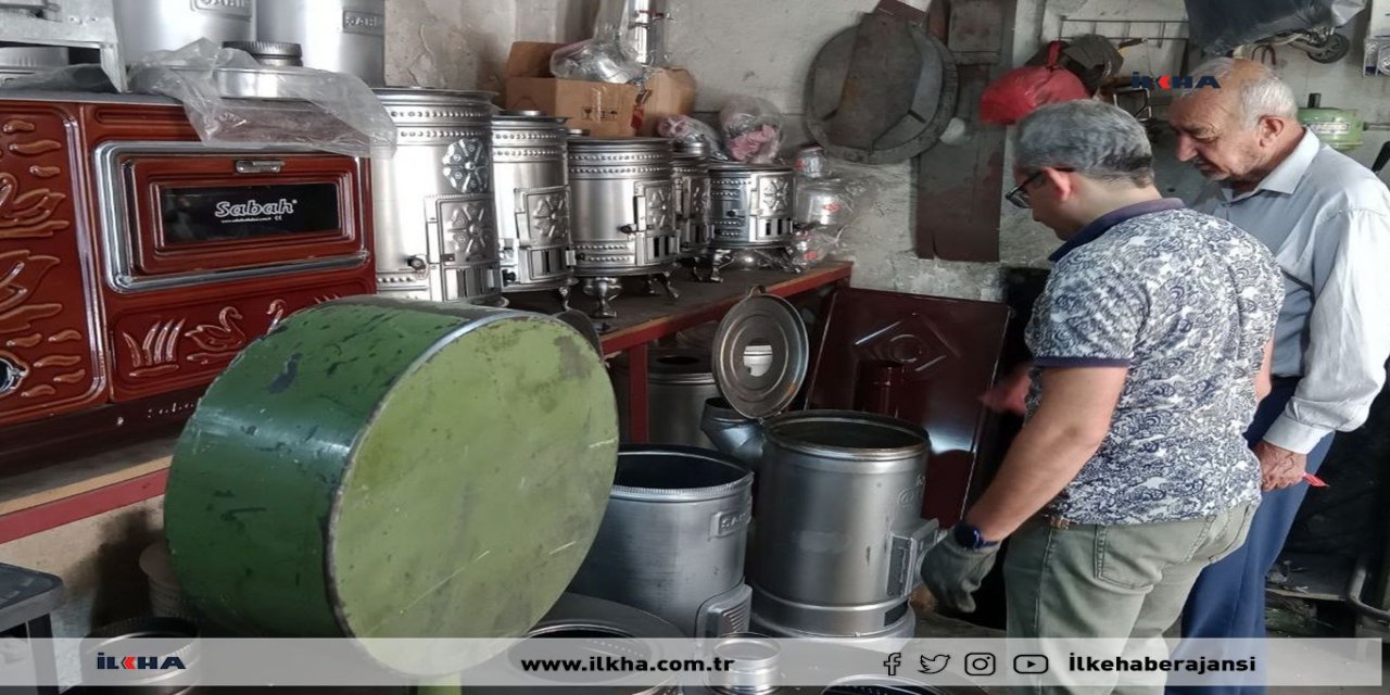 Mardin'in Midyat ilçesine has odun sobası usta ellerde şekil buluyor