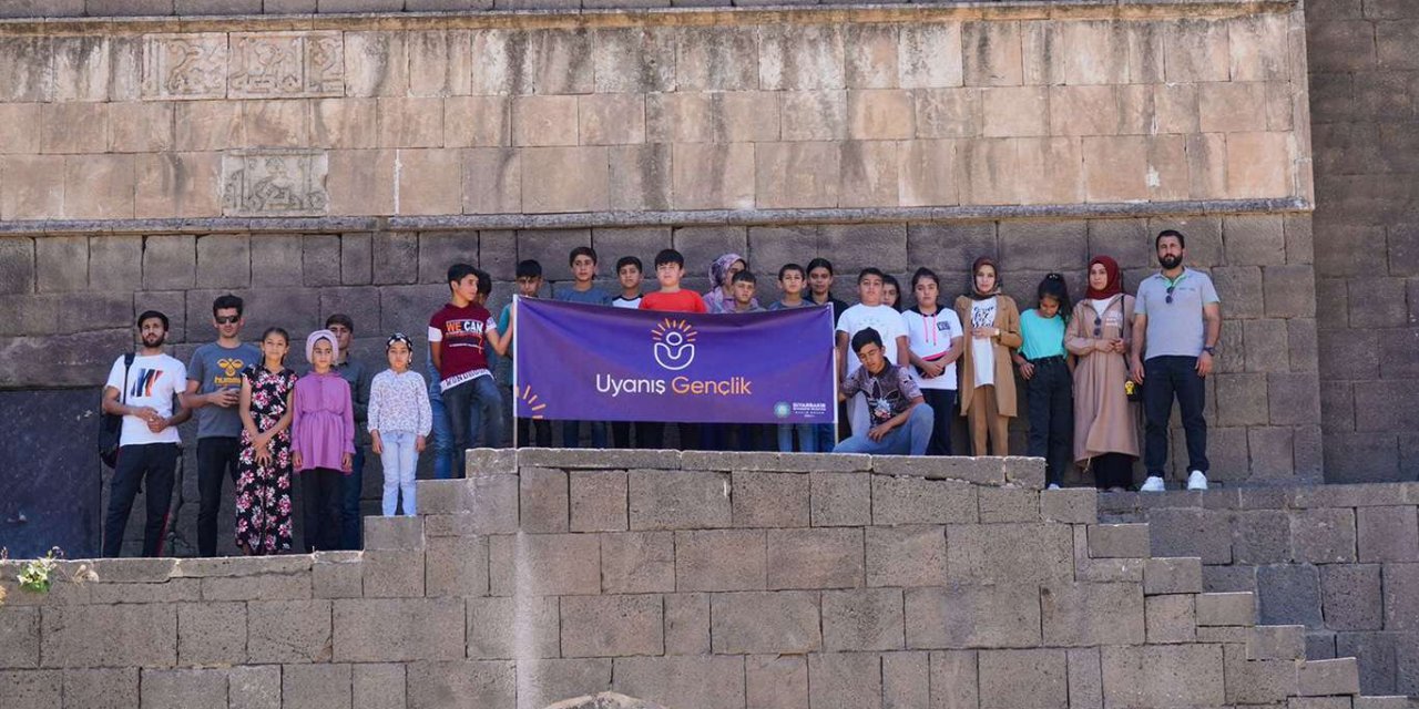 Diyarbakır'da 4 bin 500 öğrenci "Gez-Gör" etkinliklerinden yararlandı