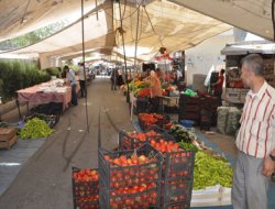 Yavuz Selim semt pazarı Cizre caddesine taşındı