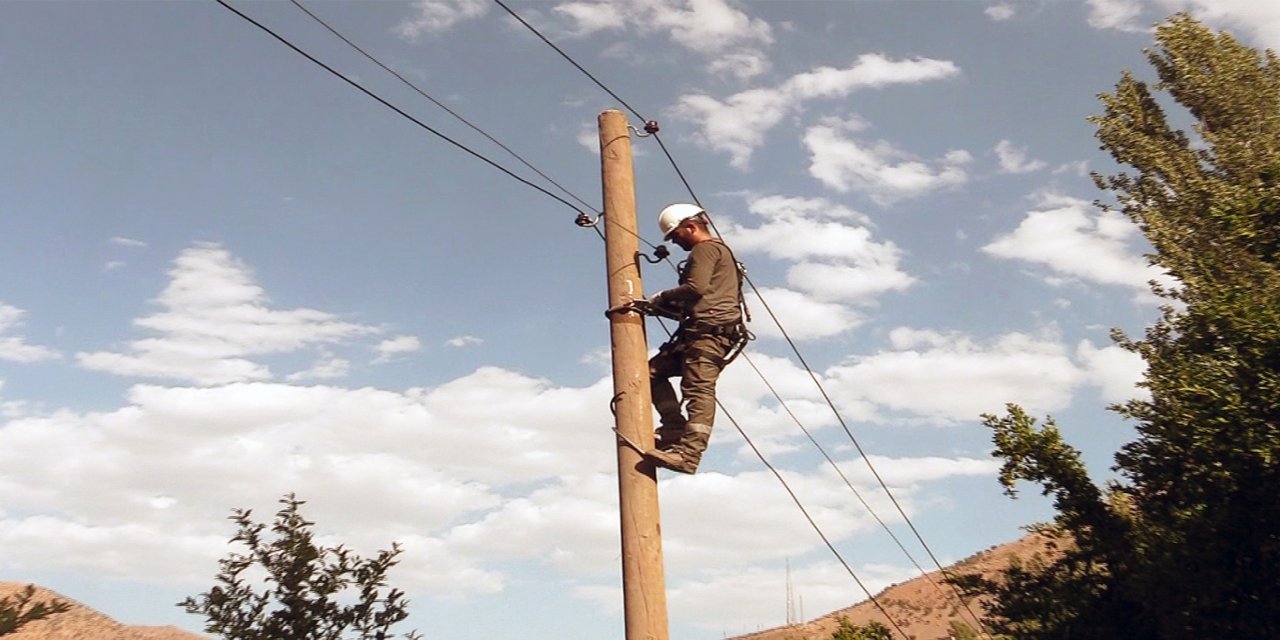 Dicle Elektrik şebekeyi kışa hazırlıyor
