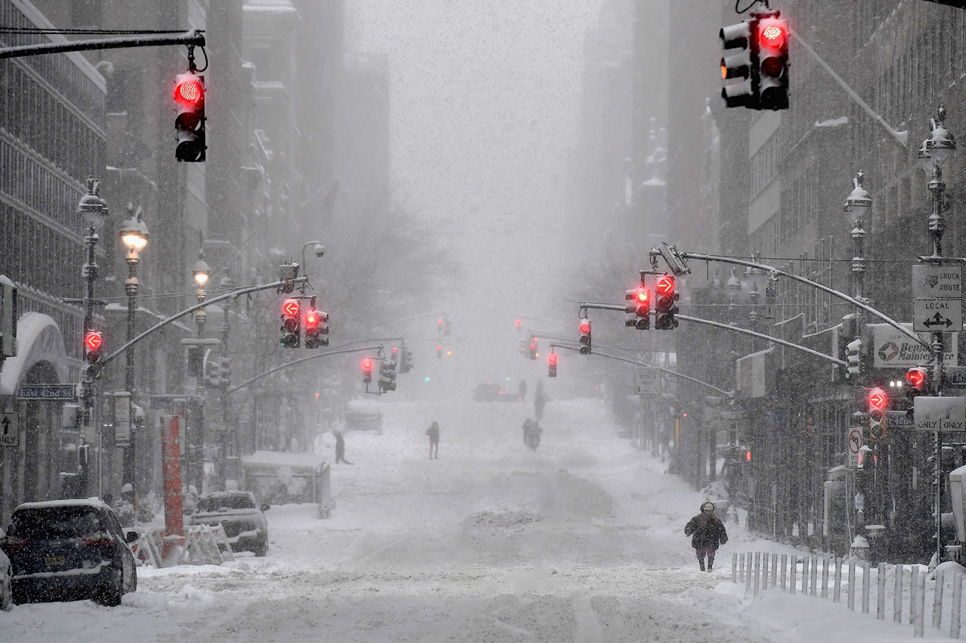 Bagera berfê tesîra xwe li New Yorkê didomîne