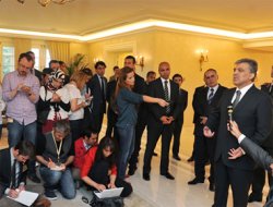 "Demokrasi sadece seçim demek değildir"