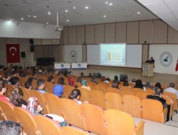 YYÜ'de "Çevre Sorunlarına Yaklaşımlar" paneli