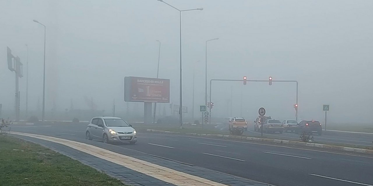 Diyarbakır'da yoğun sis etkili oldu