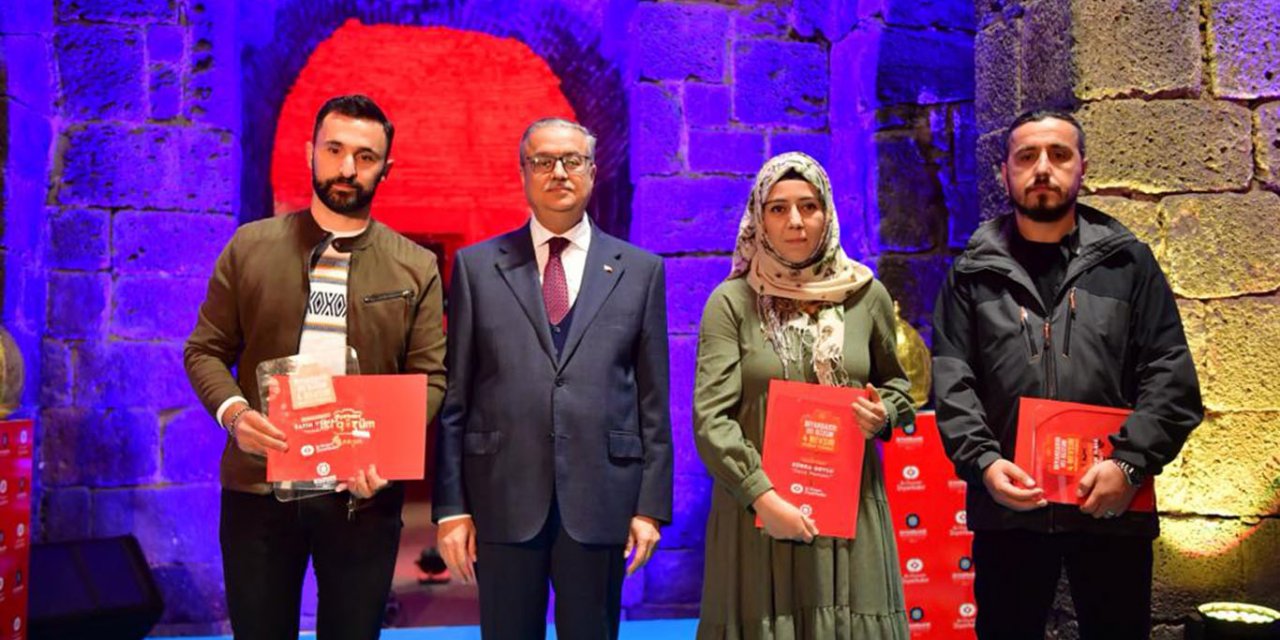 "İki Gözüm Diyarbakır" fotoğraf yarışmasının ödül töreni ve sergi açılışı yapıldı