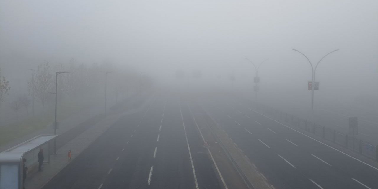 Diyarbakır'da yoğun sis devam ediyor