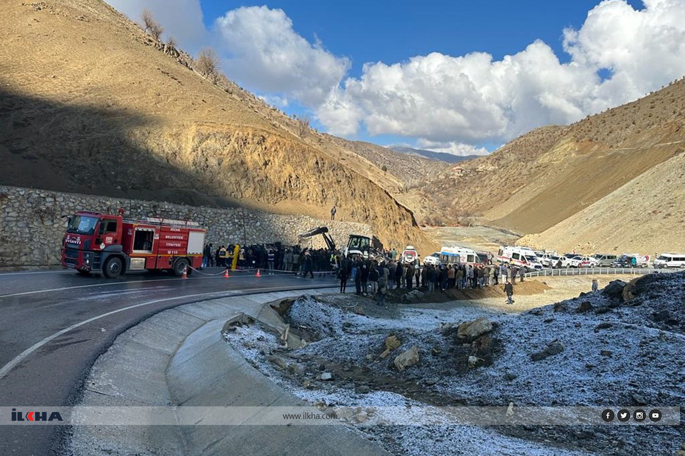 Siirt'in Pervari ilçesinde minibüs şarampole yuvarlandı: 6'sı ağır 12 yaralı