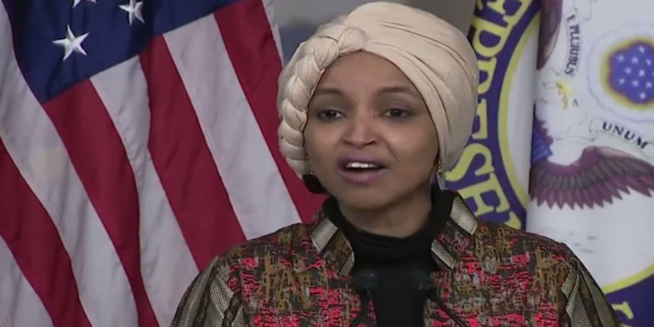 Parlamentera Misilman Îlhan Omar ji ber rejîma îşxalker rexne kir, ji komîteya Emrîqayê hat îxraçkirin