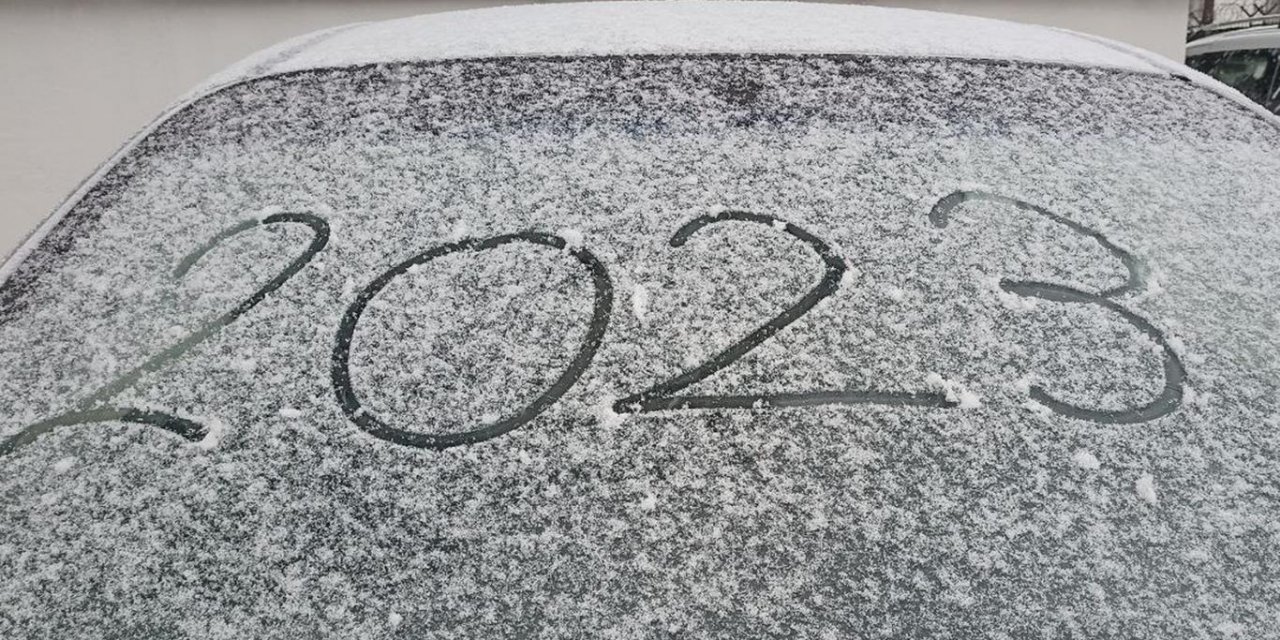 Diyarbakır'da beklenen yoğun kar yağışı başladı