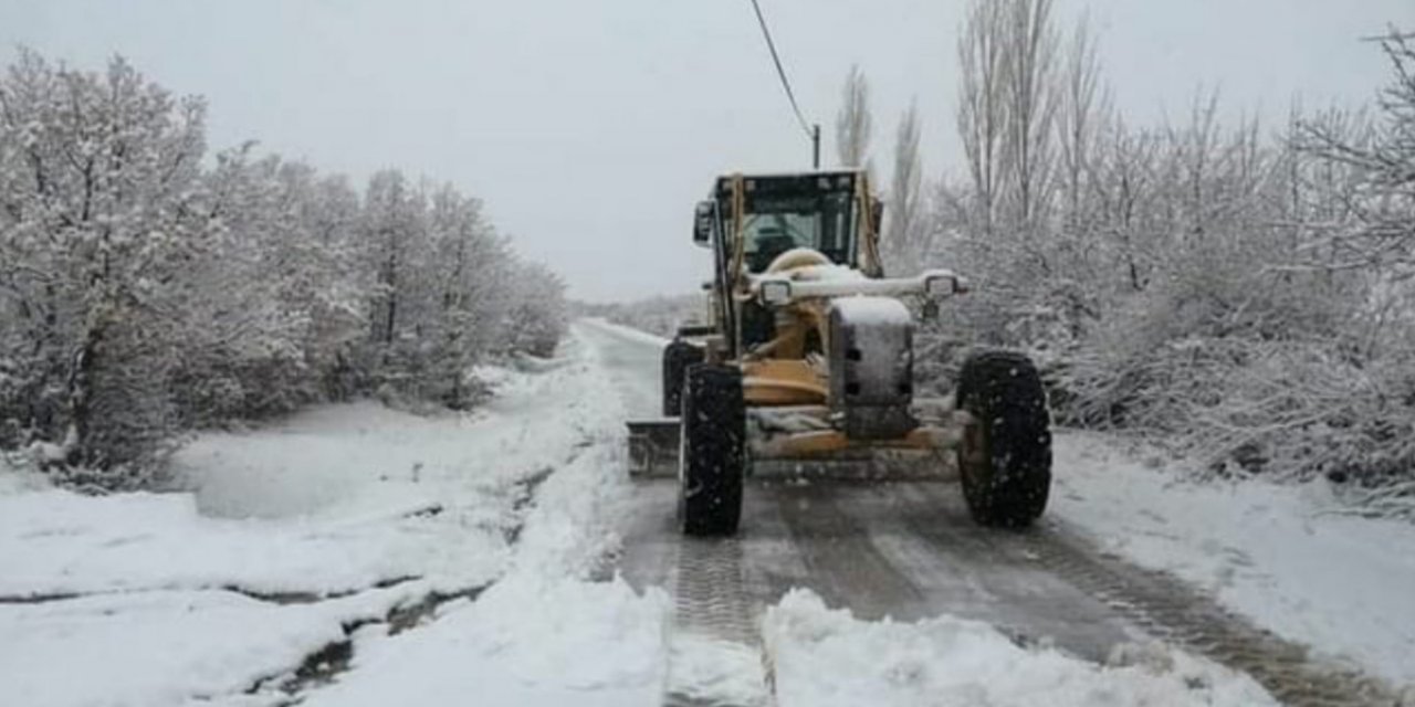 Diyarbakır-Şanlıurfa kara yolu ulaşıma kapandı
