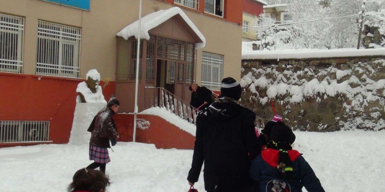 Ülke genelinde eğitime bir hafta ara verildi