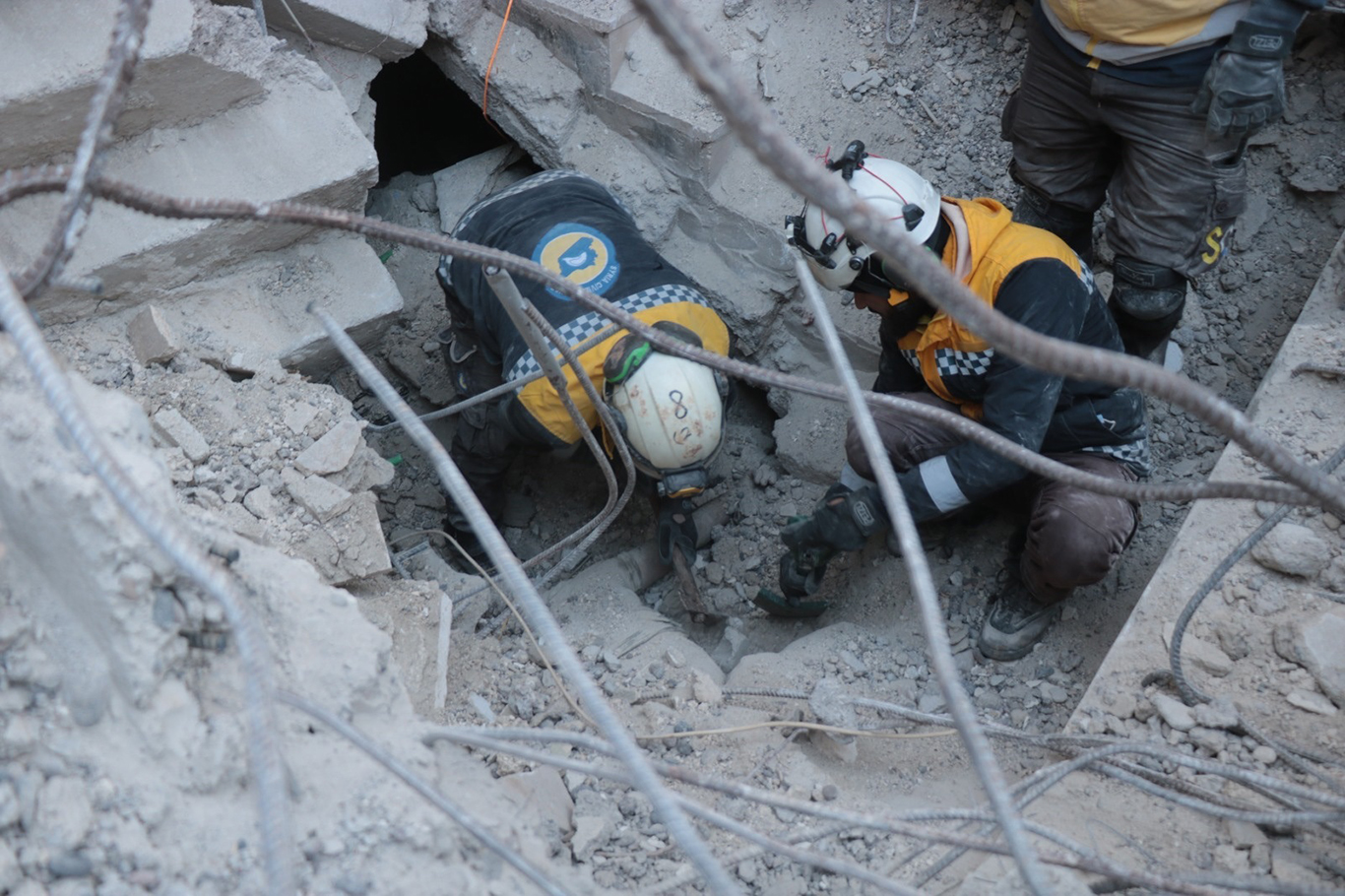 Li Sûrîyê û Rojava hejmarê mirîyan derket 2 hezar û 950 kesan