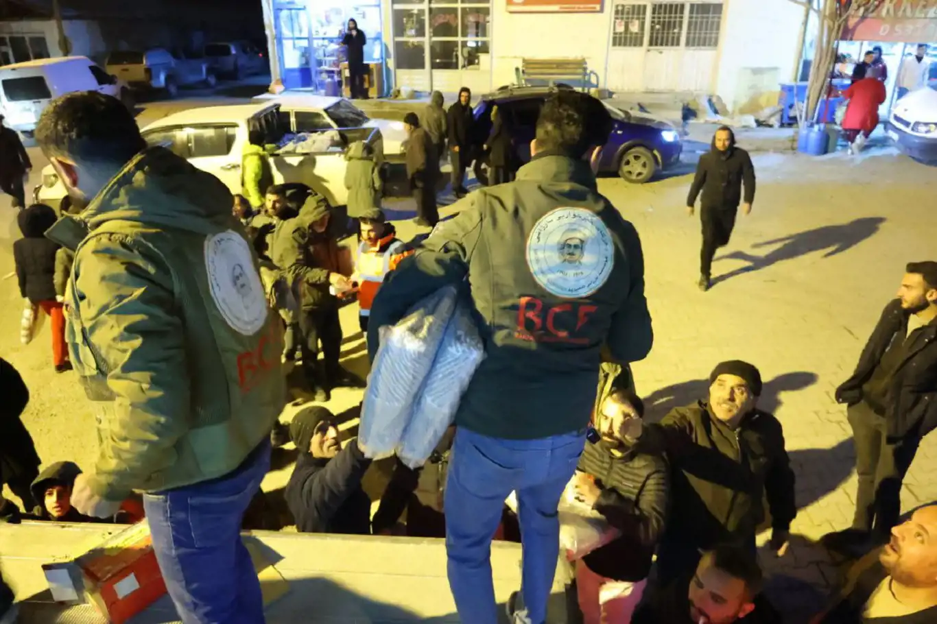 Weqfa Alîkarîyê ya Barzanî 250 ton alîkarî gihand Rojava