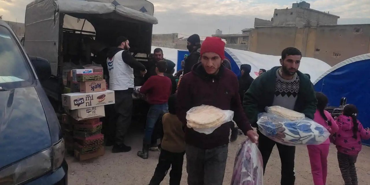 Umut Kervanı'ndan Suriye depremzedelerine yardım