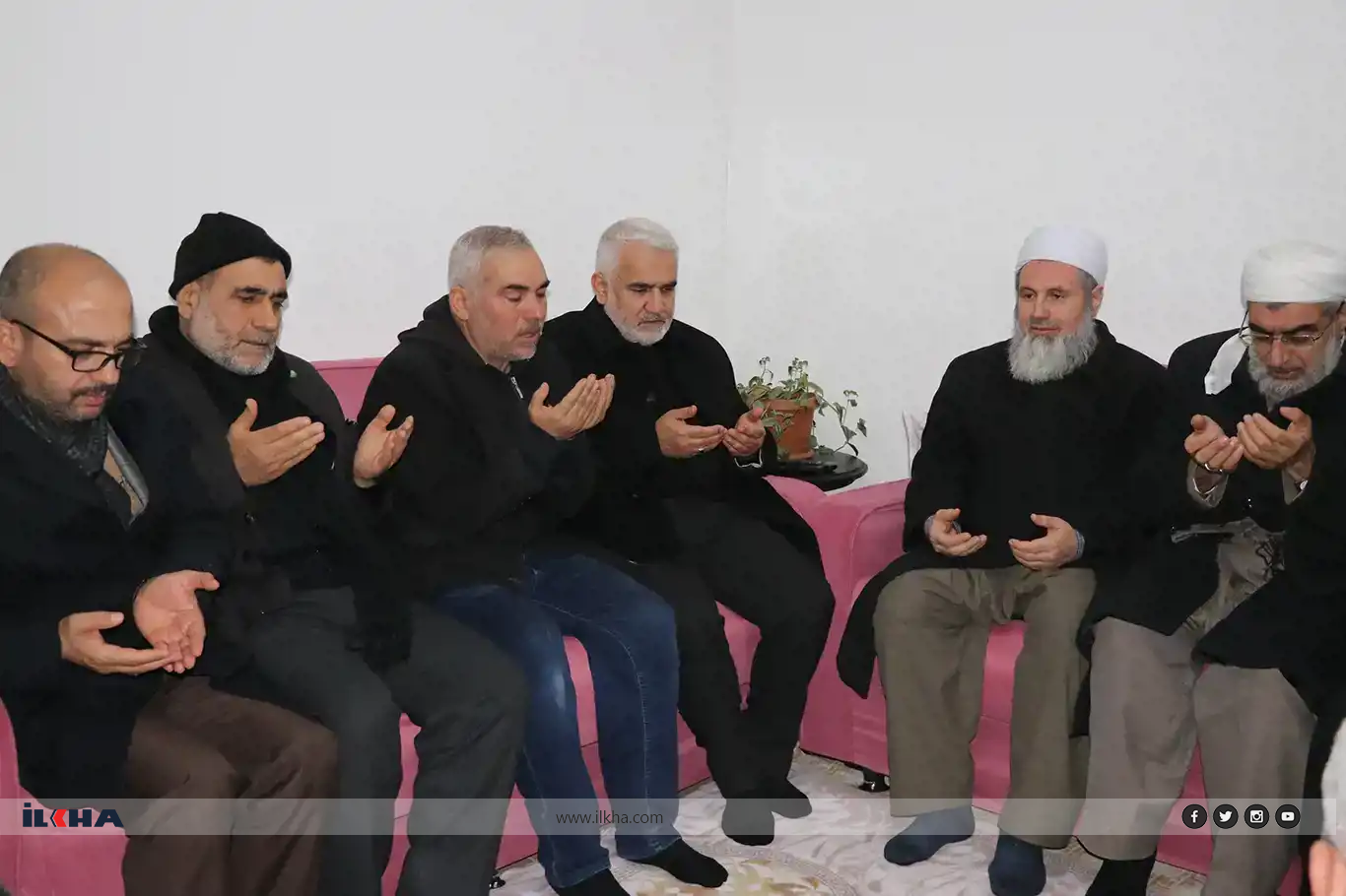 Serokê Giştî yê HUDA PARê Zekerîya Yapicioglu, beşdarî şîna Sezerê ku di erdhejê de rehmet kirîye bû