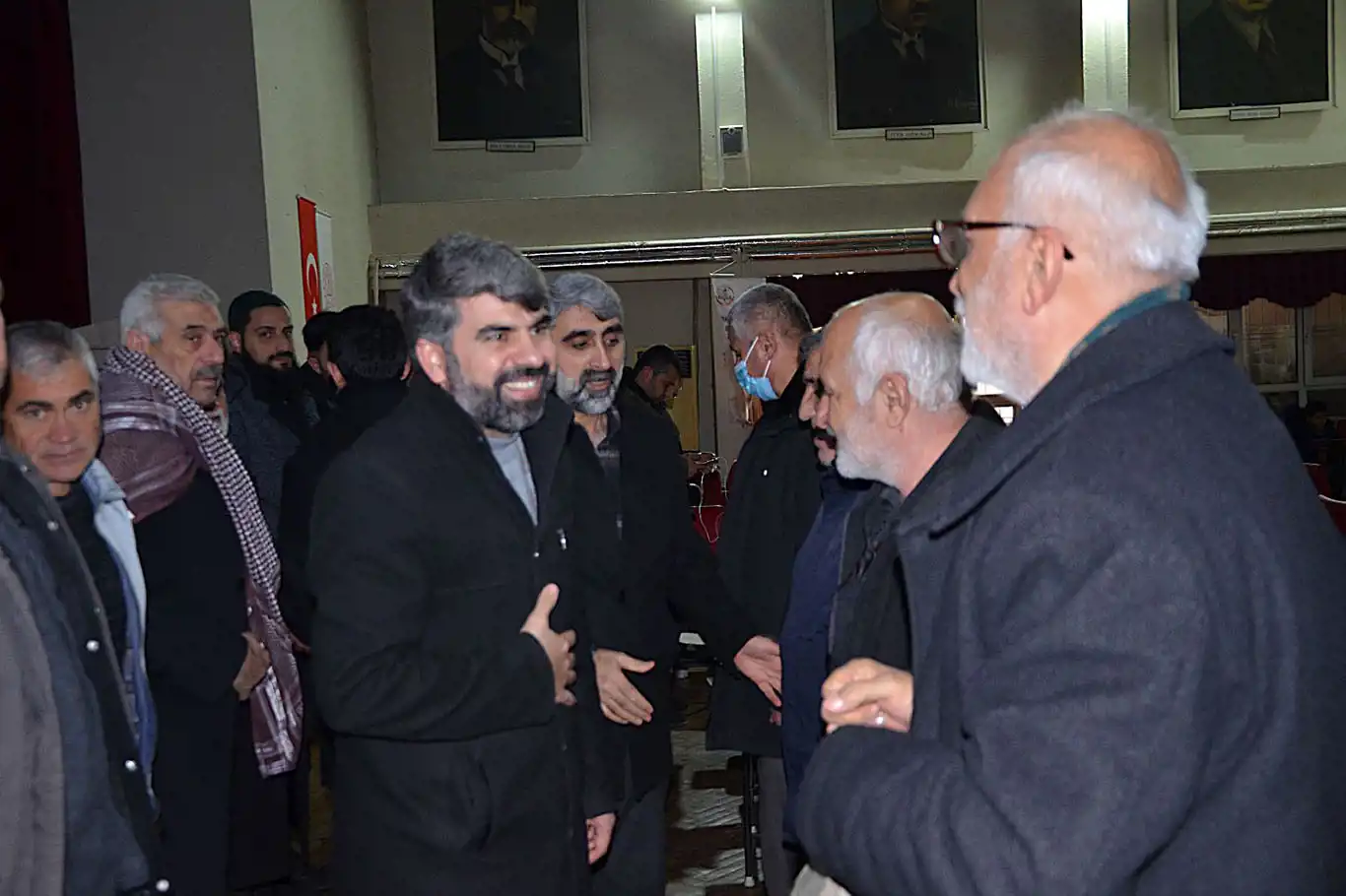 HÜDA PAR Diyarbakır İl Başkanı Faruk Dinç depremzedeleri ziyaret etti