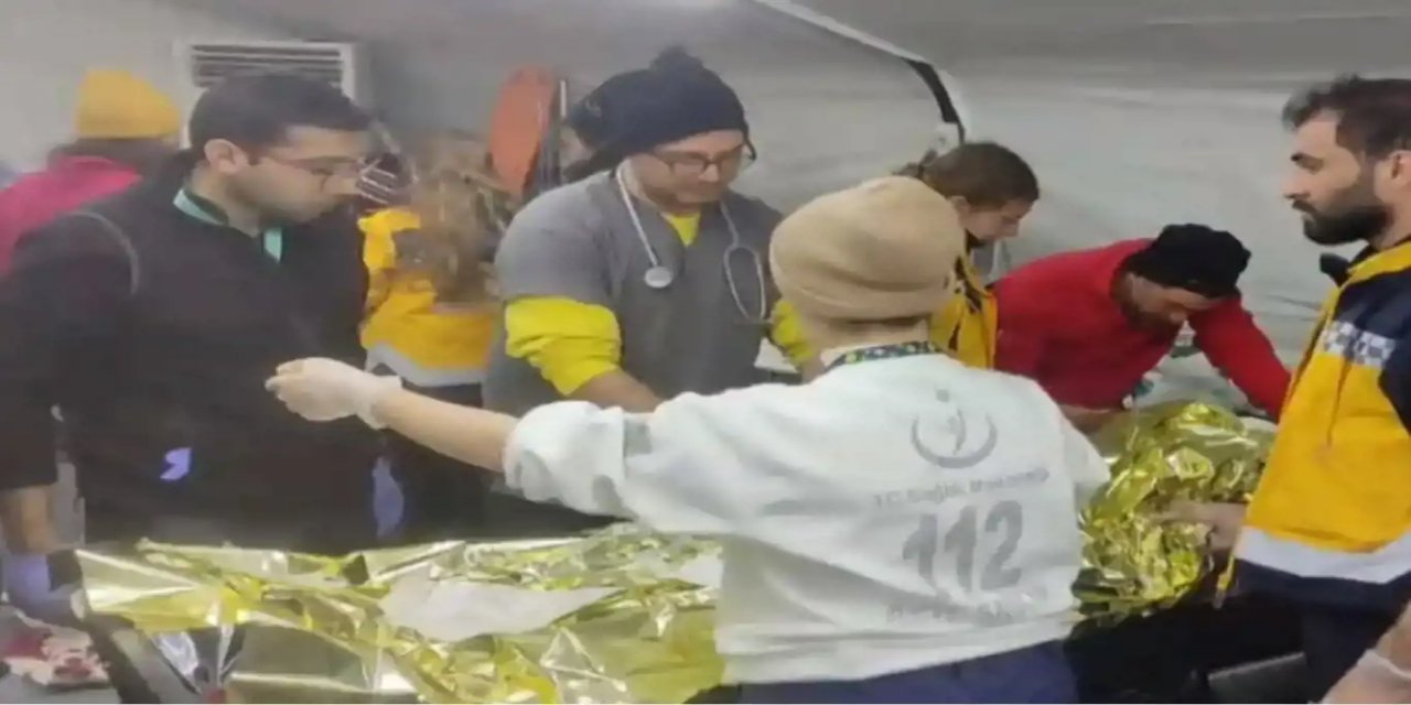 Li Hatayê 2 kes piştî 261 seatan hatin xelaskirin