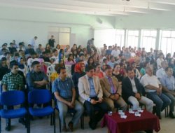 Okuma yarışmasında dereceye girenlere ödülleri verildi