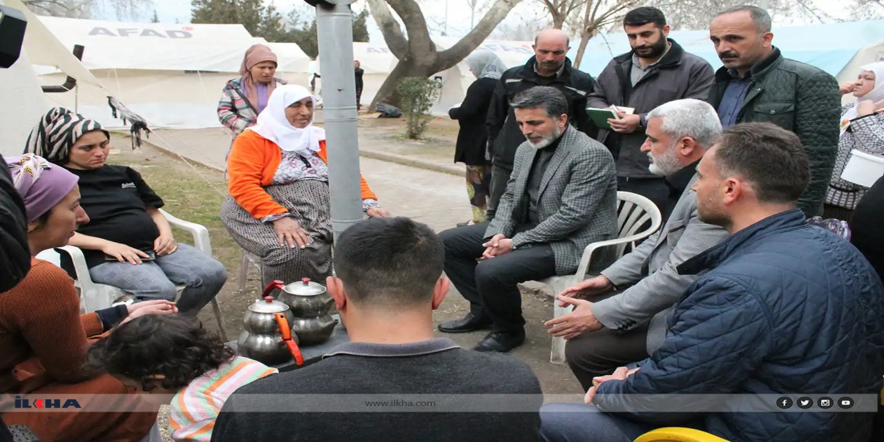 HÜDA PAR Sözcüsü Yunus Emiroğlu, çadır kentteki depremzedeleri ziyaret etti