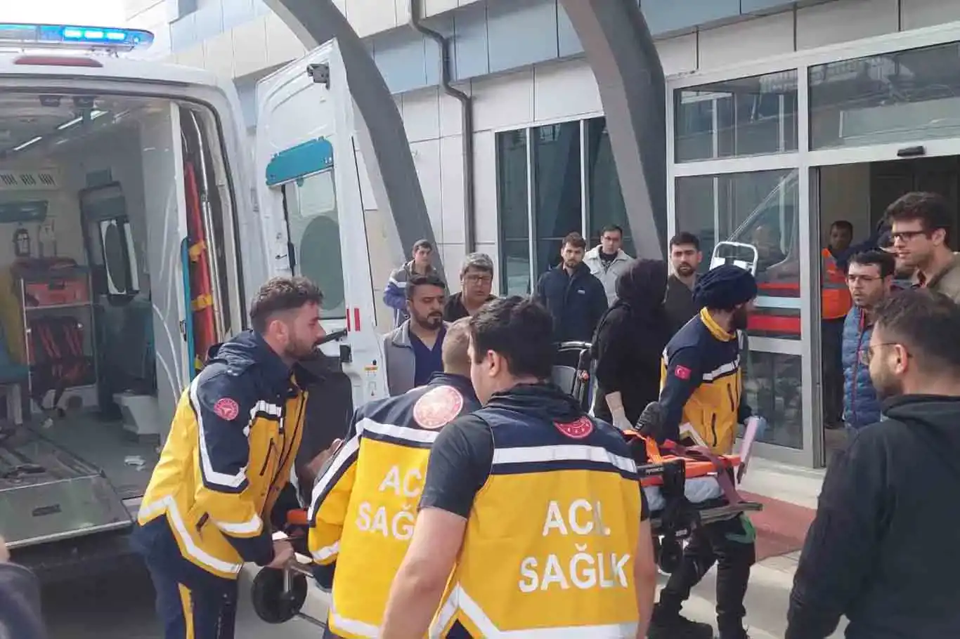 Erdheja Meletîyê ya nû: Mirîyek, 69 birîndar