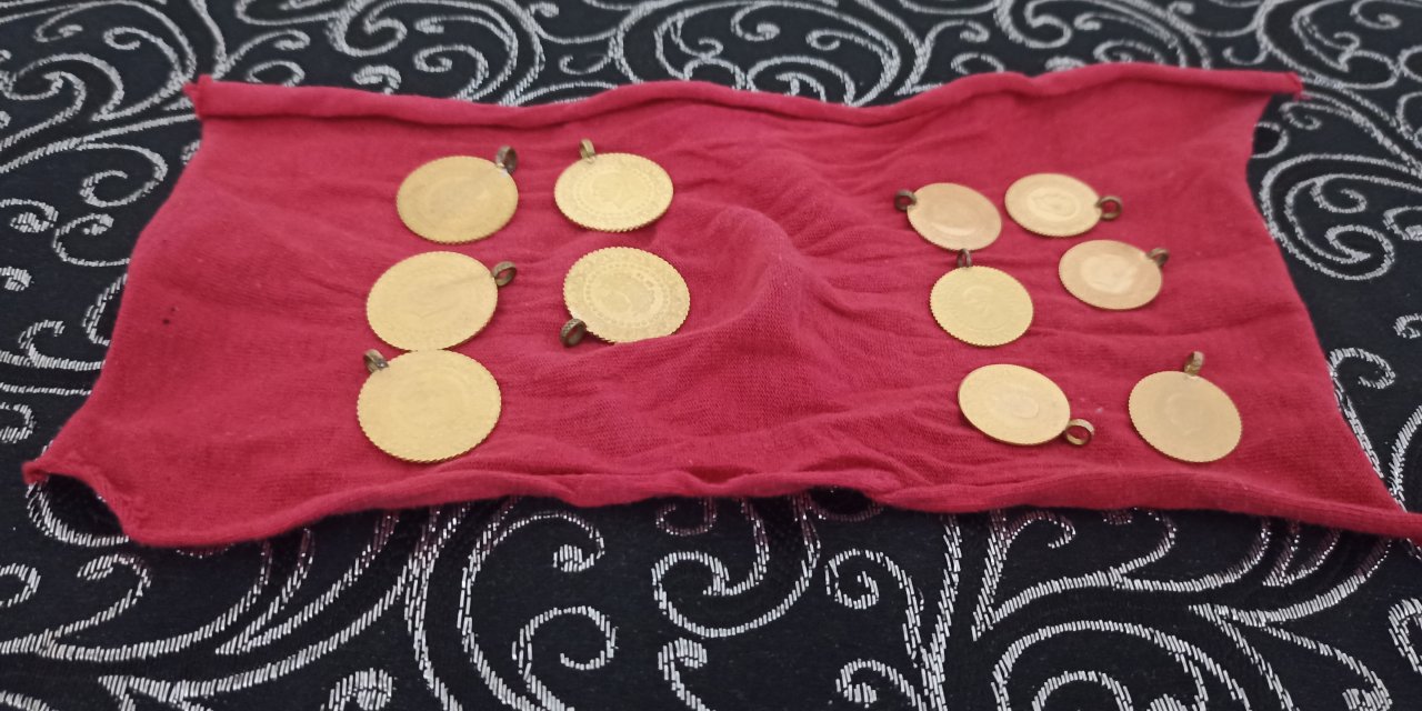 Umre için biriktirdiği altınları depremzedelere gönderdi