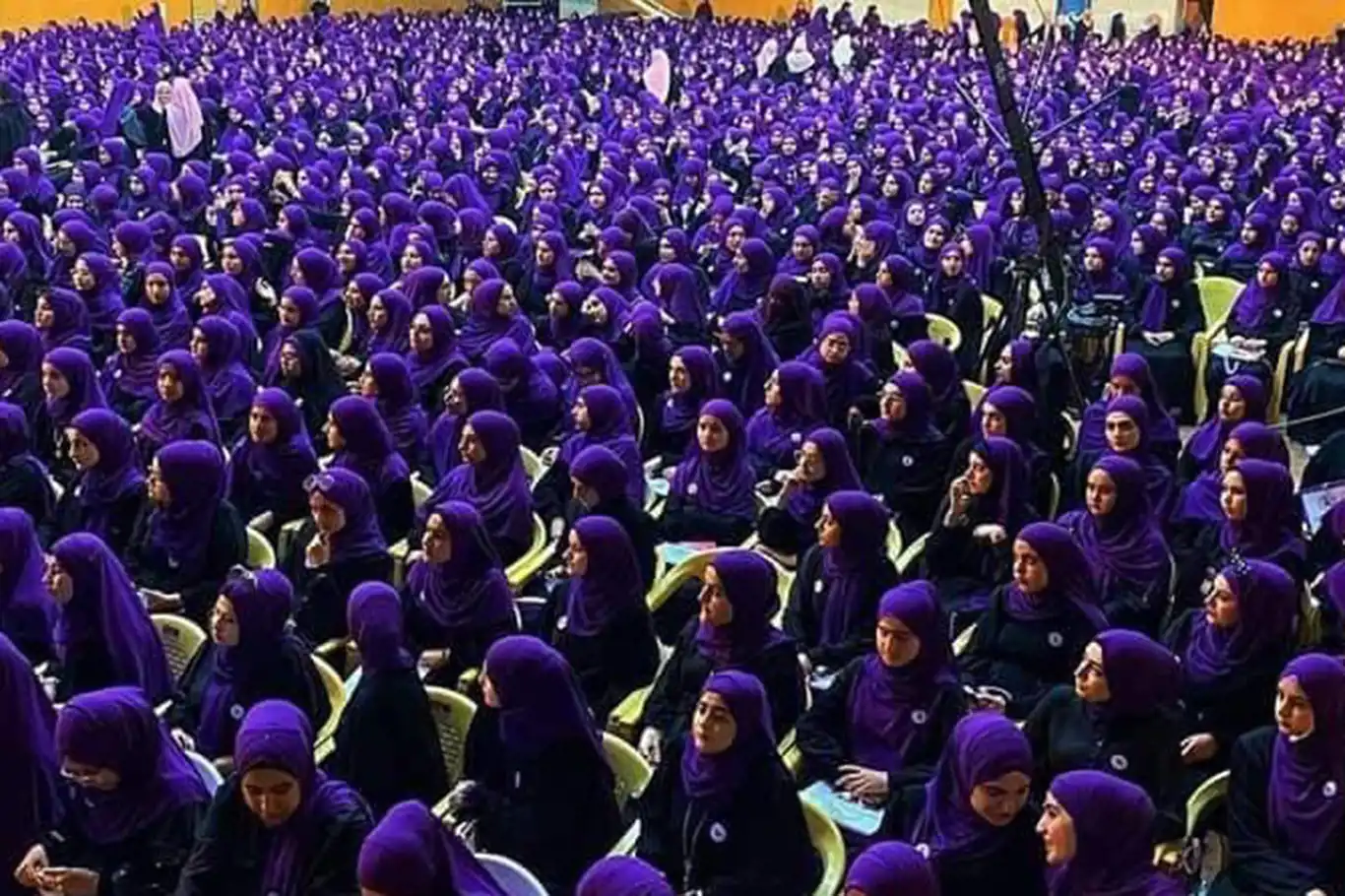 Süleymaniye'de 3 bin kız tesettüre girdi