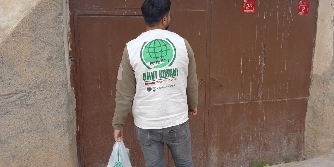 Umut Kervanı Vakfı Çınar Temsilciliğinden Beraat Kandili münasebetiyle yardım