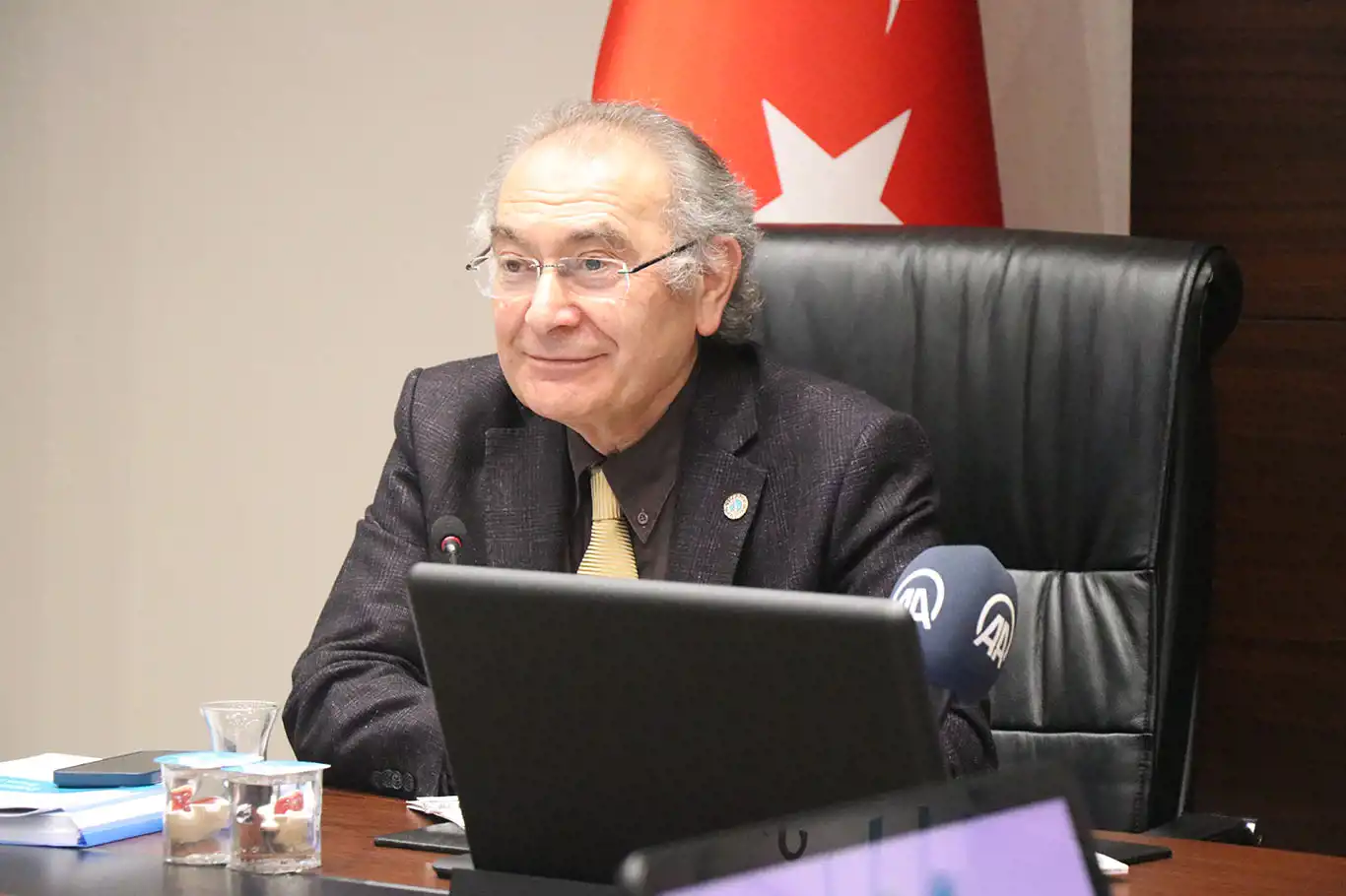 Prof. Dr. Nevzat Tarhan: Devletler bağımlılıkla mücadele için ayrıca bütçeler ayırmalı