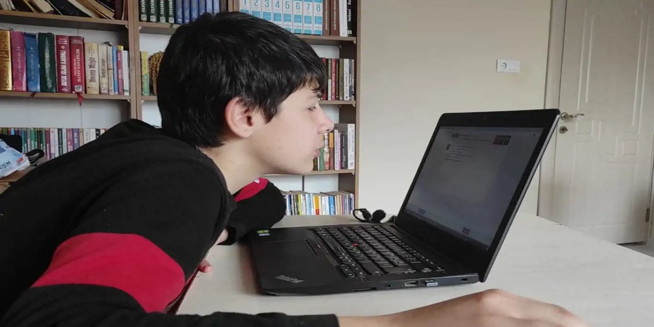 Bitlis’te 3 bin kişi online yapılan Siyer Yarışması’na katılıyor