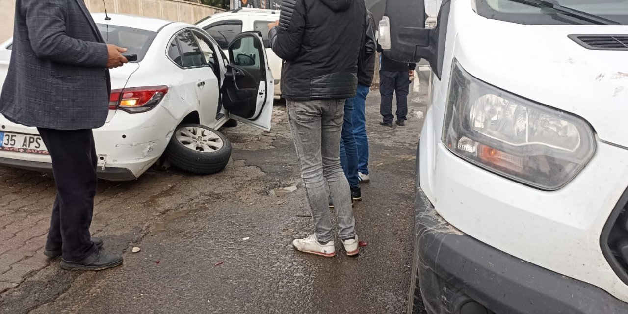 Çınar ilçemizde maddi hasarlı kaza