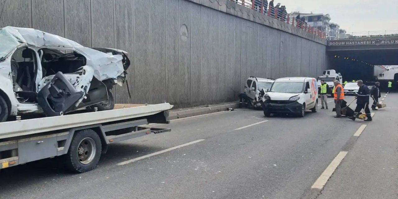Diyarbakır'da zincirleme trafik kazasında 2 kişi hayatını kaybetti