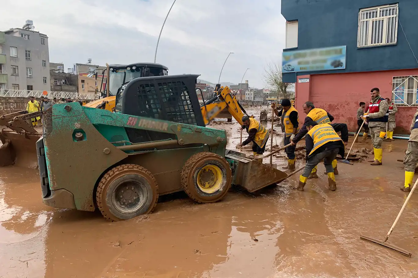 Deprem bölgesi için "çok kuvvetli" yağış uyarısı