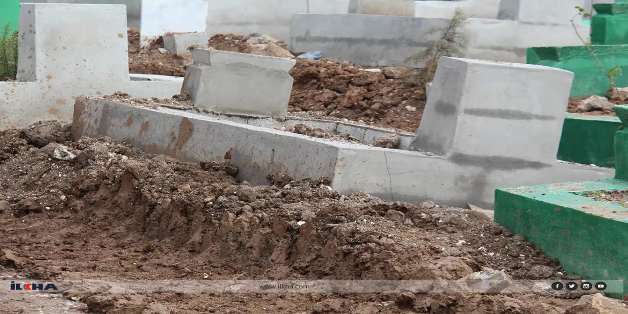 Diyarbakır'da şiddetli yağışlar nedeniyle mezarlar çöktü