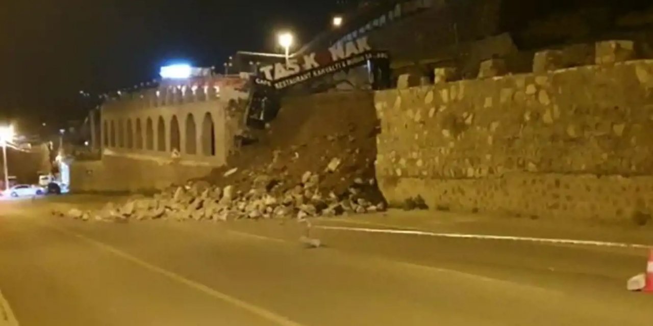 Diyarbakır Fiskaya'da istinat duvarı çöktü