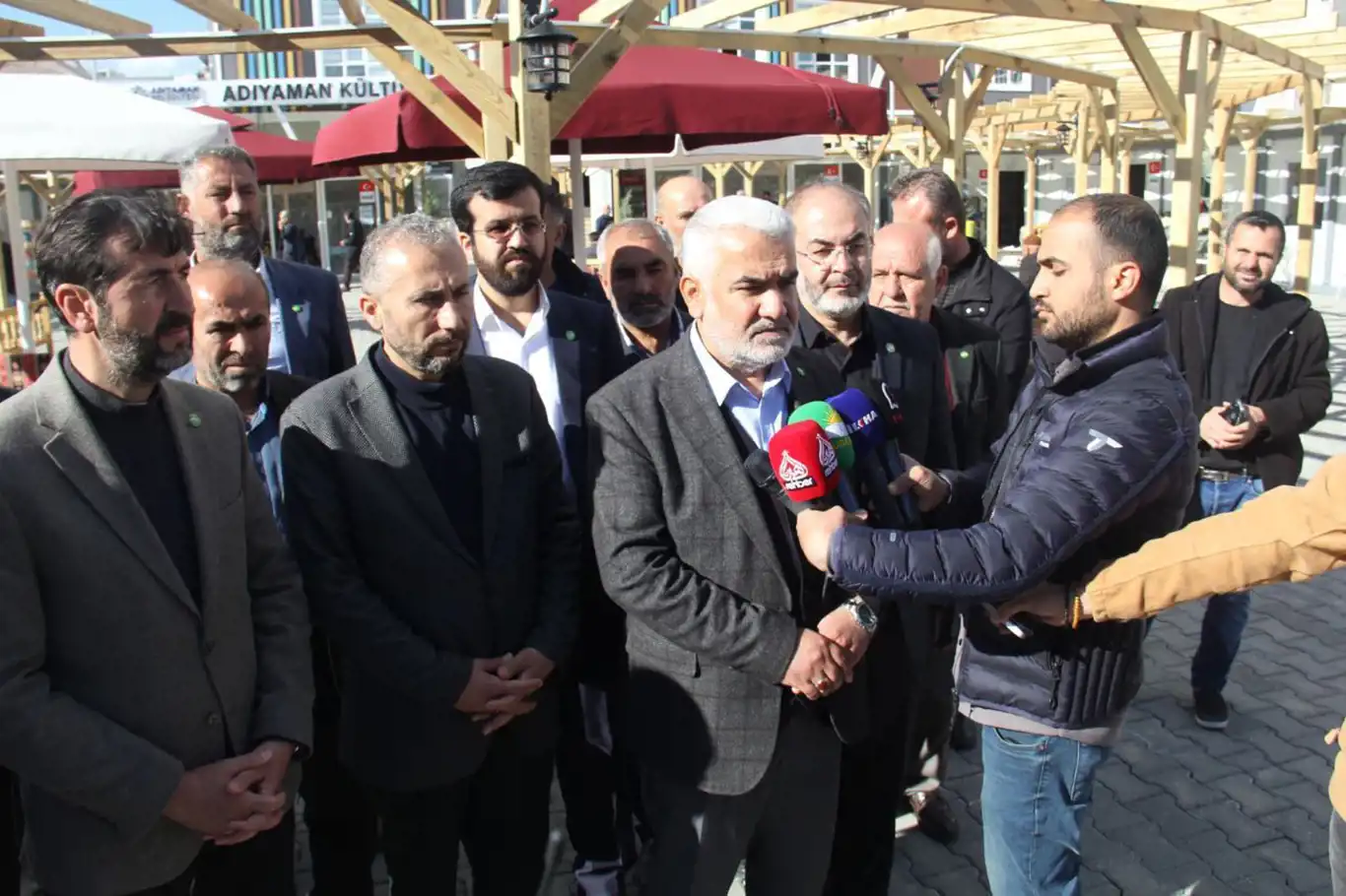 Yapıcıoğlu'ndan siyasete çağrı: Depremzedeler gündem dışı kalmasın