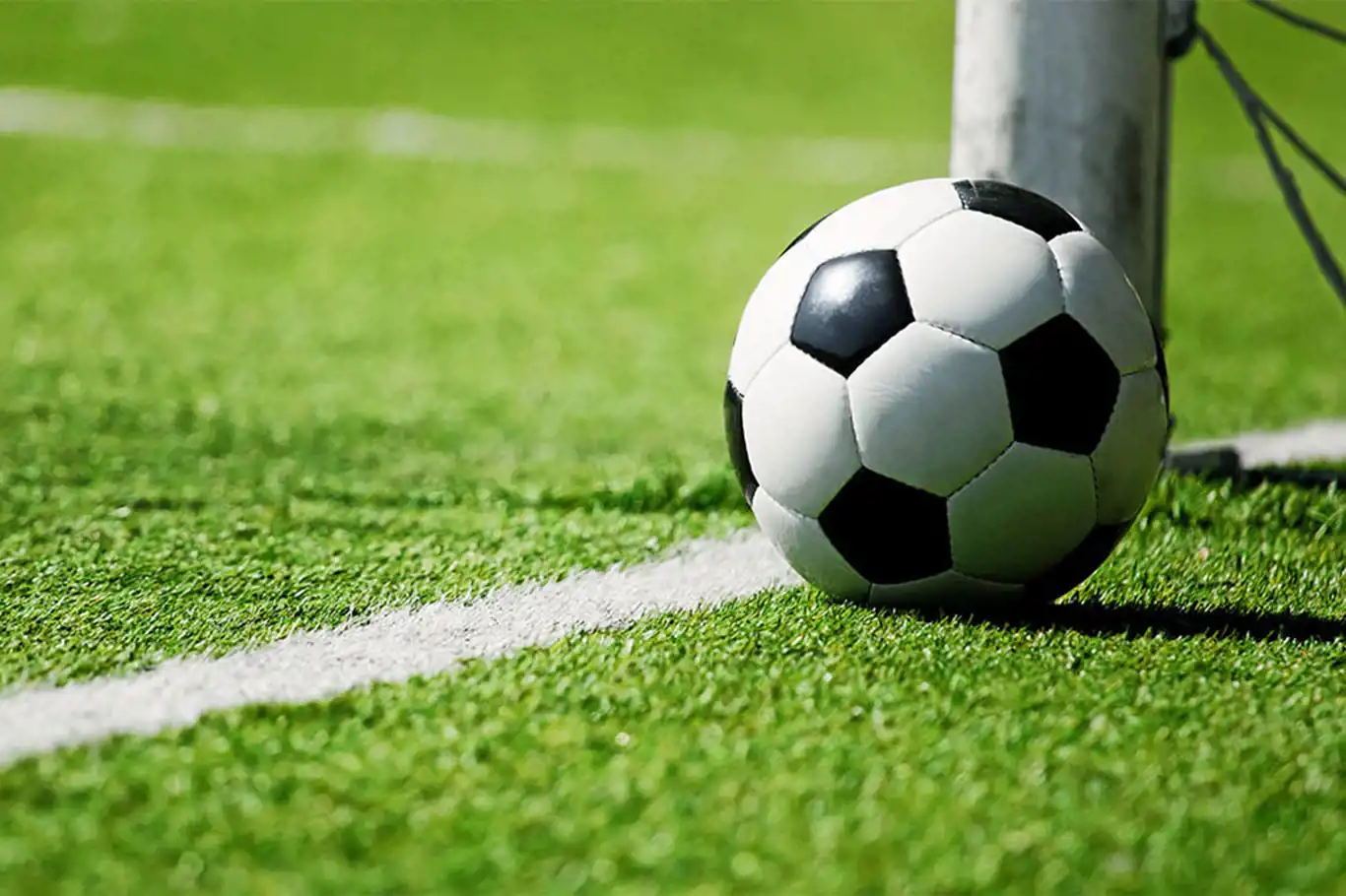 Fransa'nın İslam düşmanlığı bitmiyor: Futbolcuların oruç açma arası yasaklandı