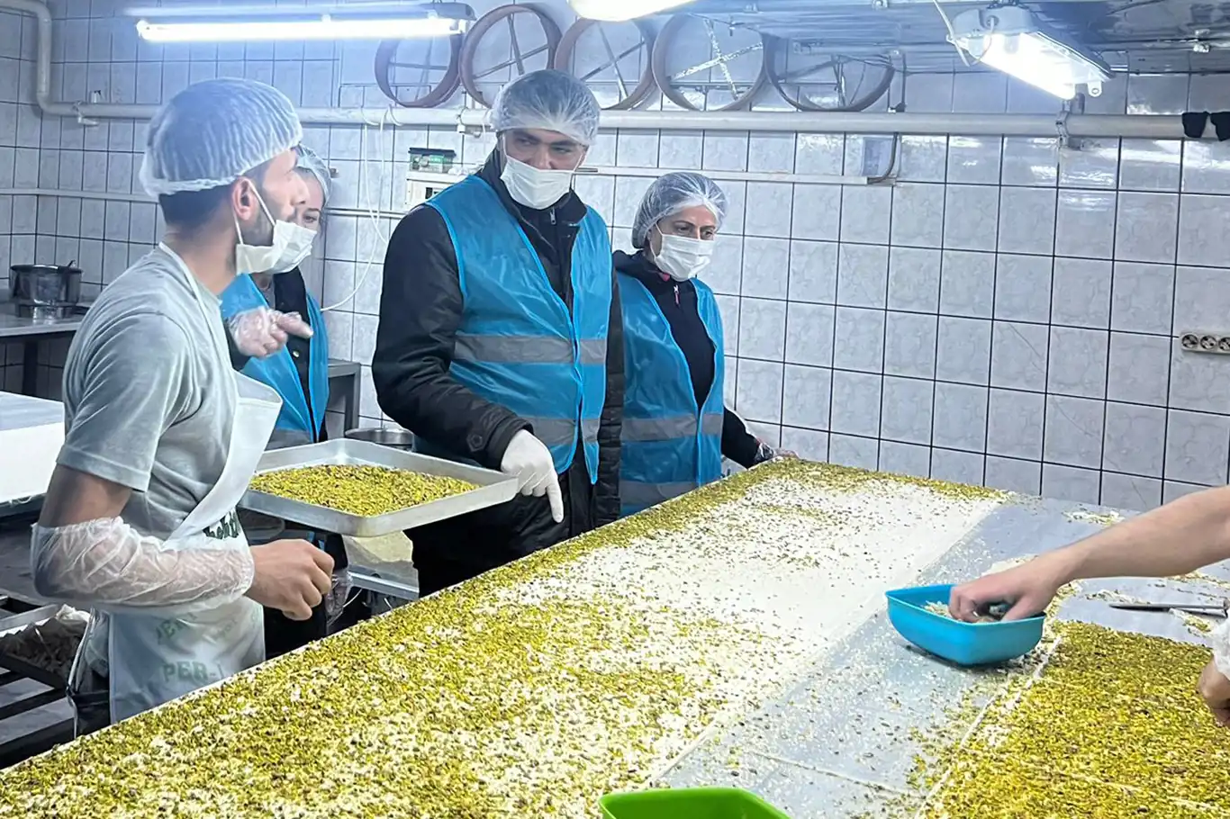 Diyarbakır'da Ramazan Bayramı öncesi tatlı imalathanelerine sıkı denetim