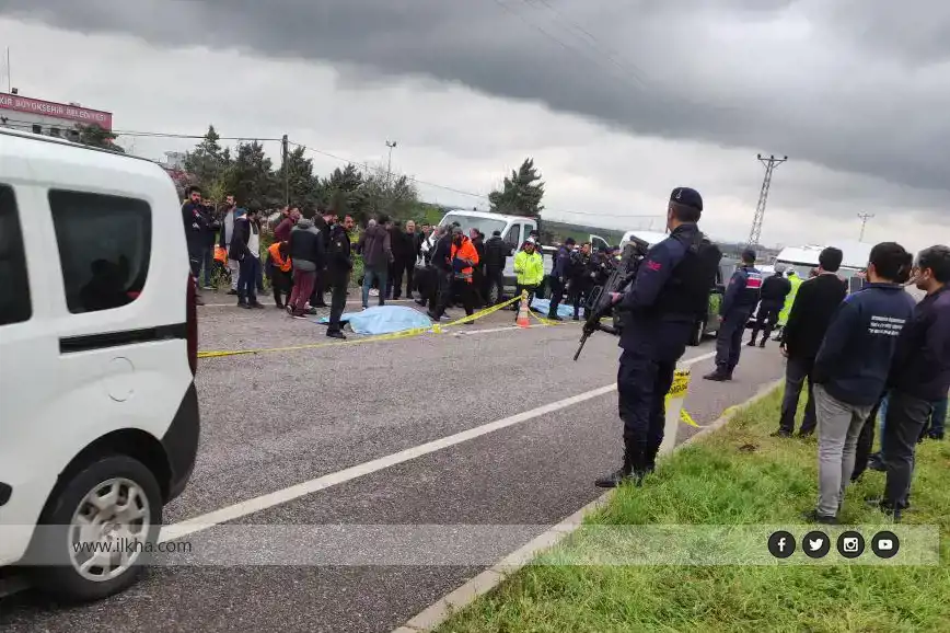Li Diyarbekirê wesayîtek li karkerên ku li kevîya rê dixebitîn qelibî: 3 mirî 1 birîndar