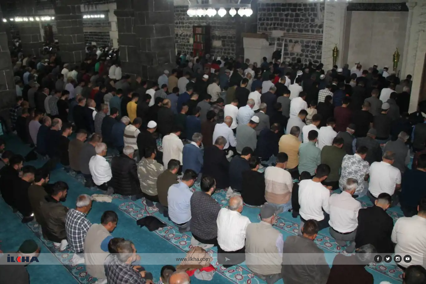 Diyarbakır'da Kadir Gecesi'nde 5'inci Harem-i Şerif doldu taştı