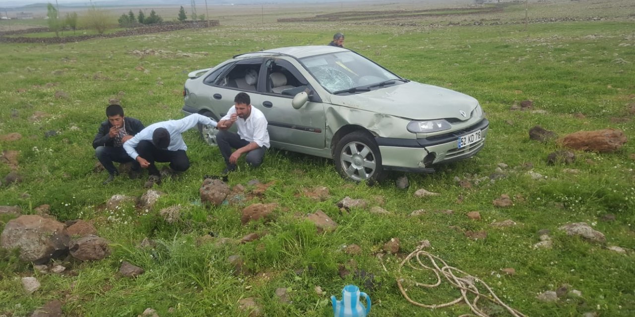 Li Çinarê otomobîl teqle avêt