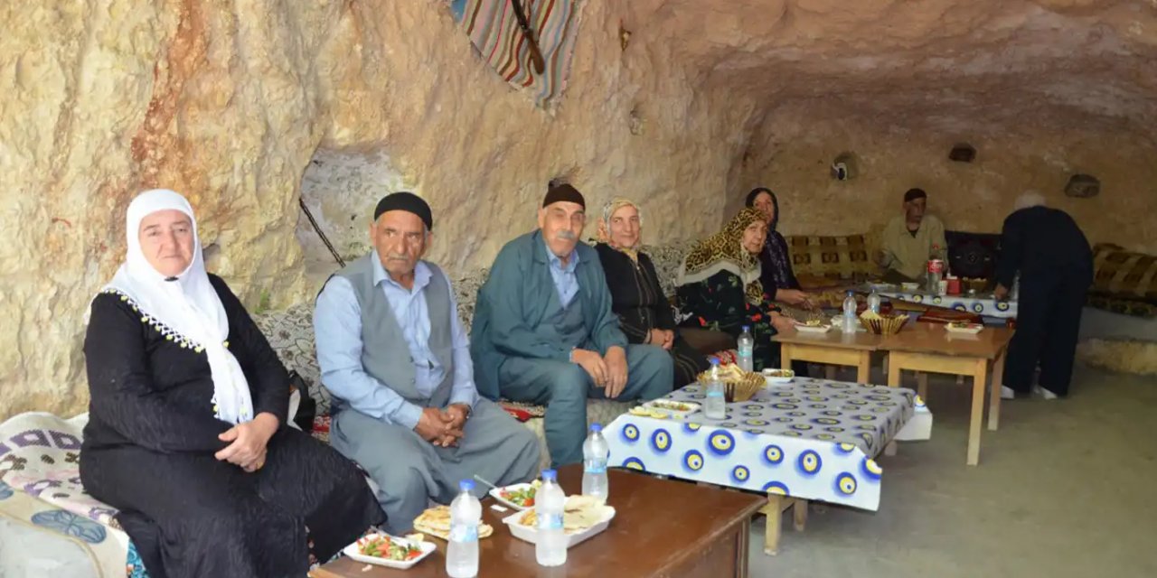 Diyarbakır'da "Dünya Yaşlı İhmal ve İstismar Farkındalık Günü"nde ulu çınarlar yalnız bırakılmadı