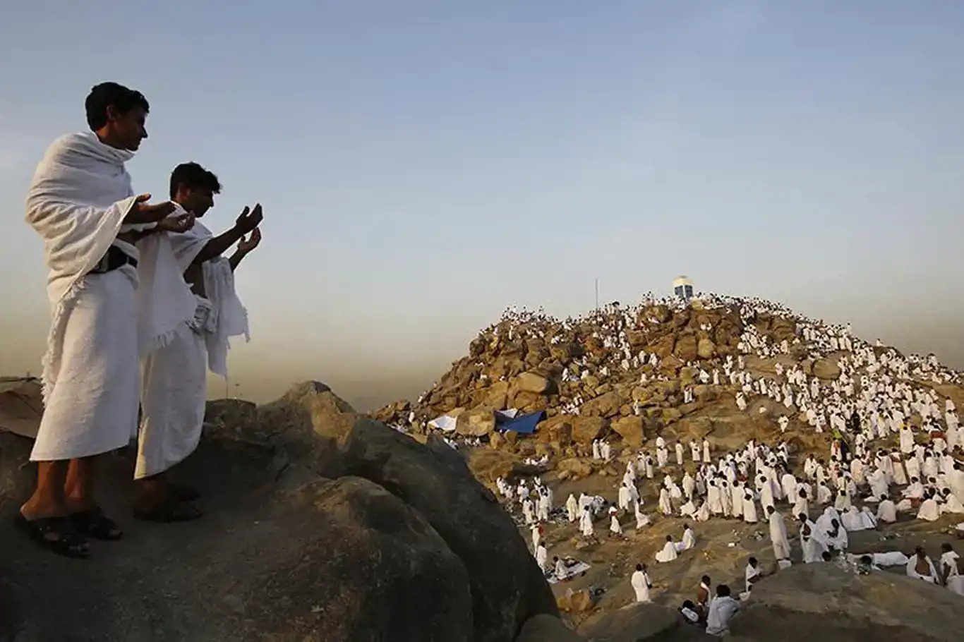 Endamên Hecê di rêya Erefatê de ne