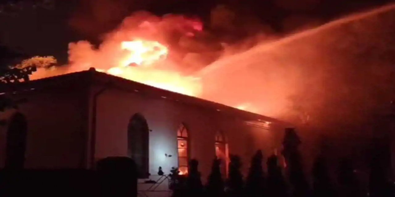 Di Qesra Topkapi de şewat derket