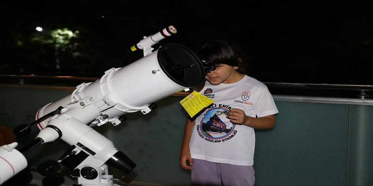 Diyarbakır'da öğrenciler Cezeri Bilim Merkezi’nde gökyüzünü izledi