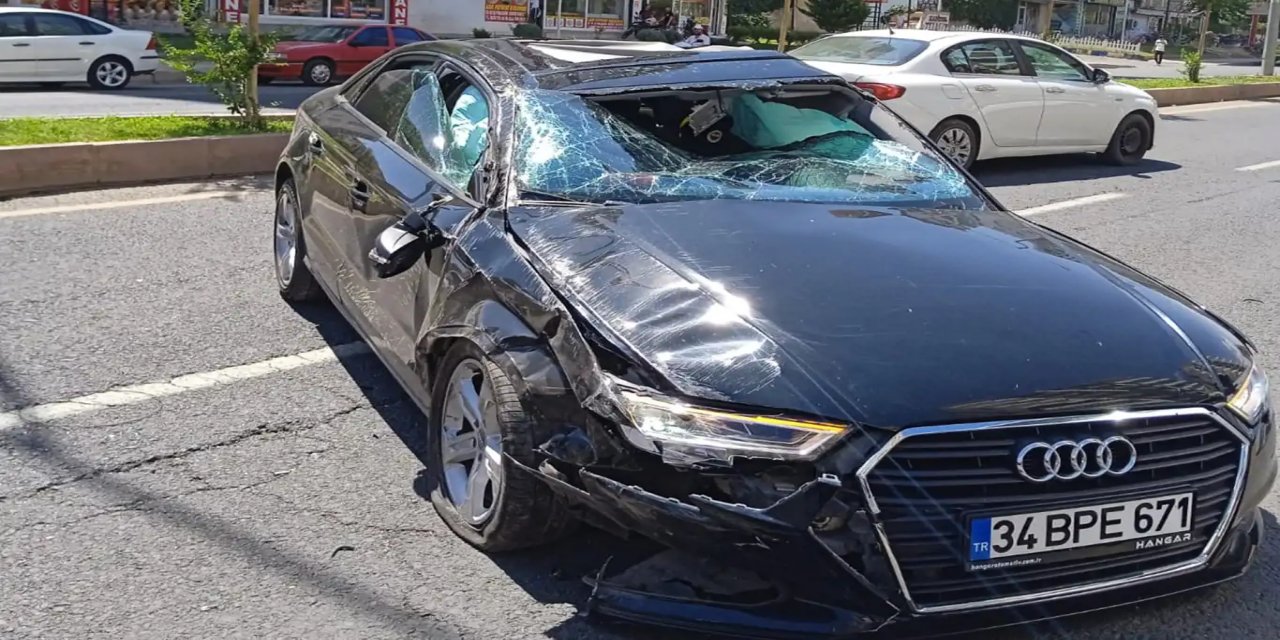 Diyarbakır'da akla atan aracın şoförü hafif yaralı olarak kurtuldu