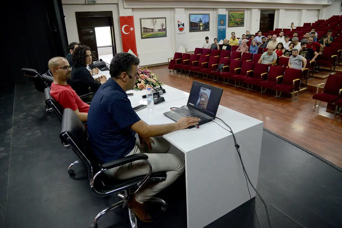 Diyarbakır'da gıda üretimi yapan çalışanlara hijyen eğitimi