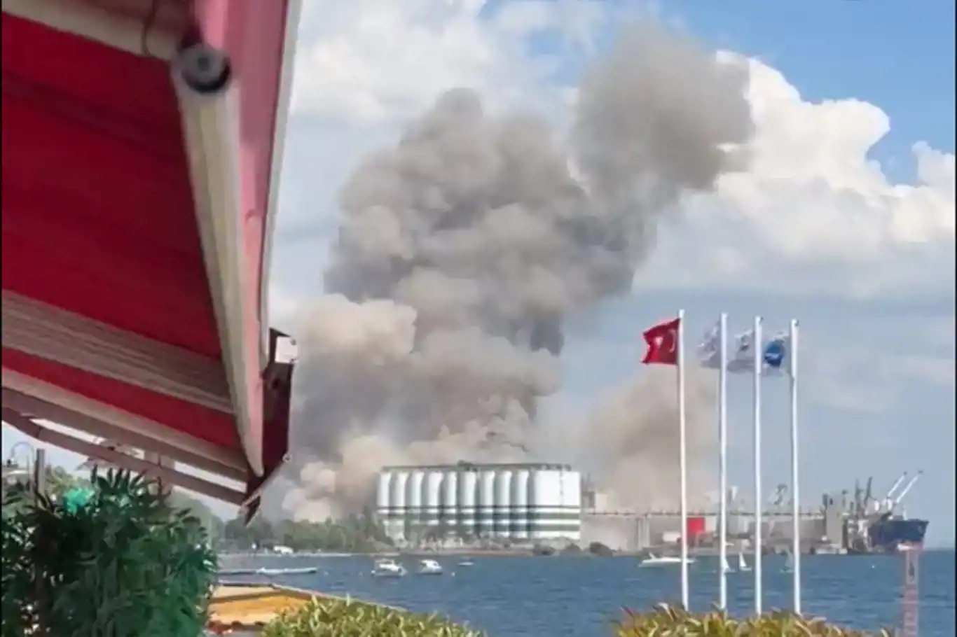 Li Qocaelîyê teqîn: 10 birîndar